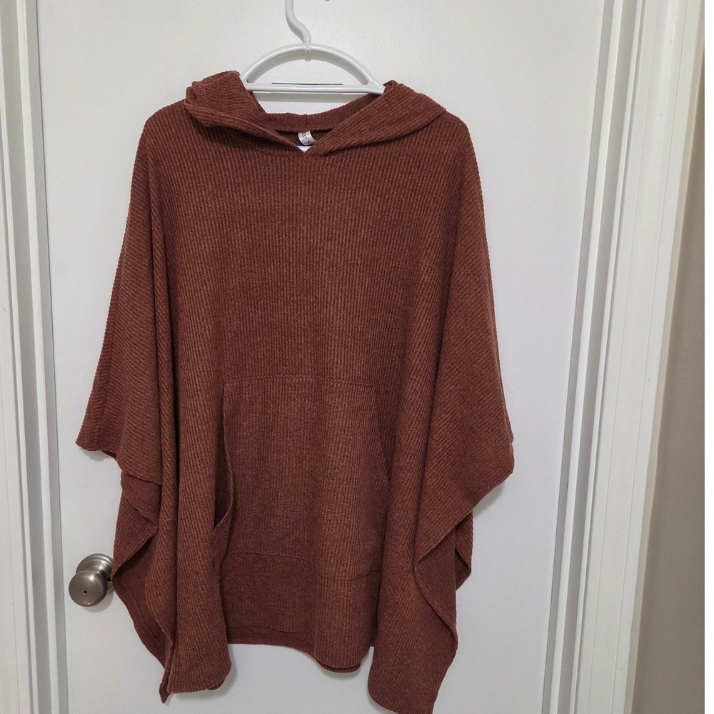 Dear Scarlett Rust Brown Ribbed Knit Hooded Poncho Kangaroo Pocket XL/2X